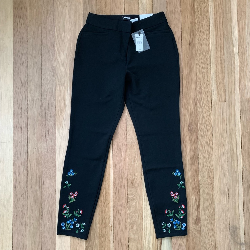 NWT Express Embroidered Leggings